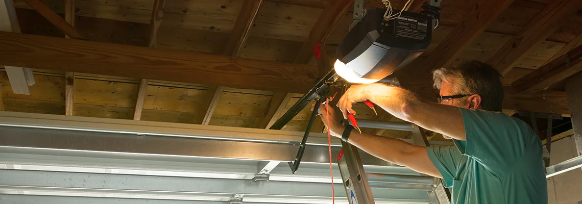 Garage Door Panel Troubleshooting in Coconut Creek, Florida